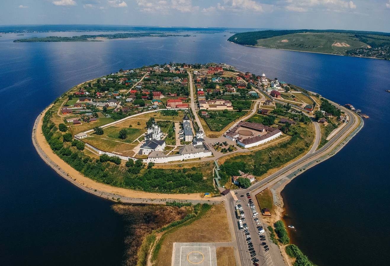 4 в 1: Иннополис, остров-град Свияжск, Раифа и Вселенский храм
