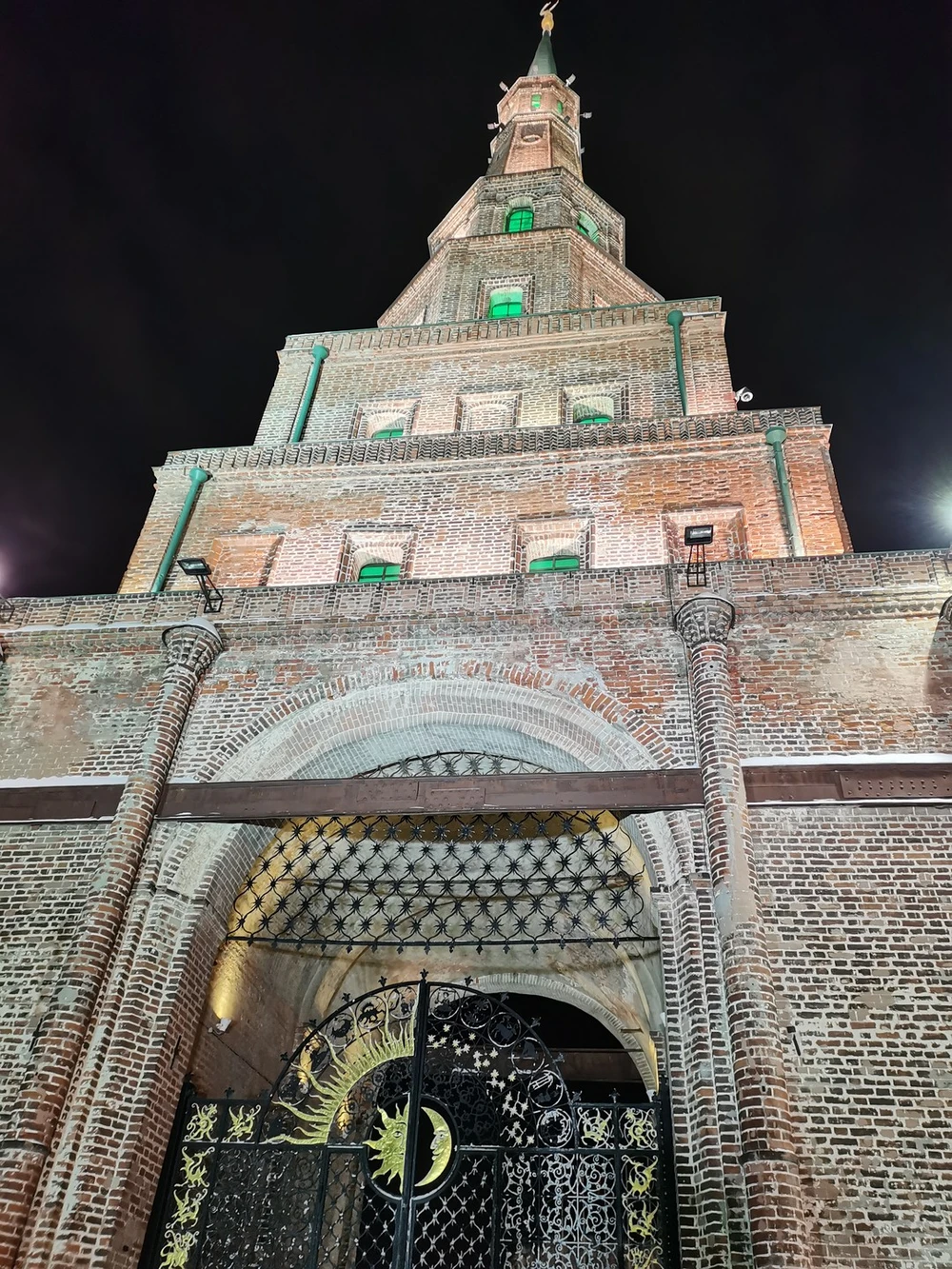 Казанский кремль в вечерних огнях. Групповая экскурсия — фото 6